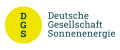 Gelbes Logo mit Buchstaben "DGS", daneben Text "Deutsche Gesellschaft Sonnenenergie", minimalistisches Design.